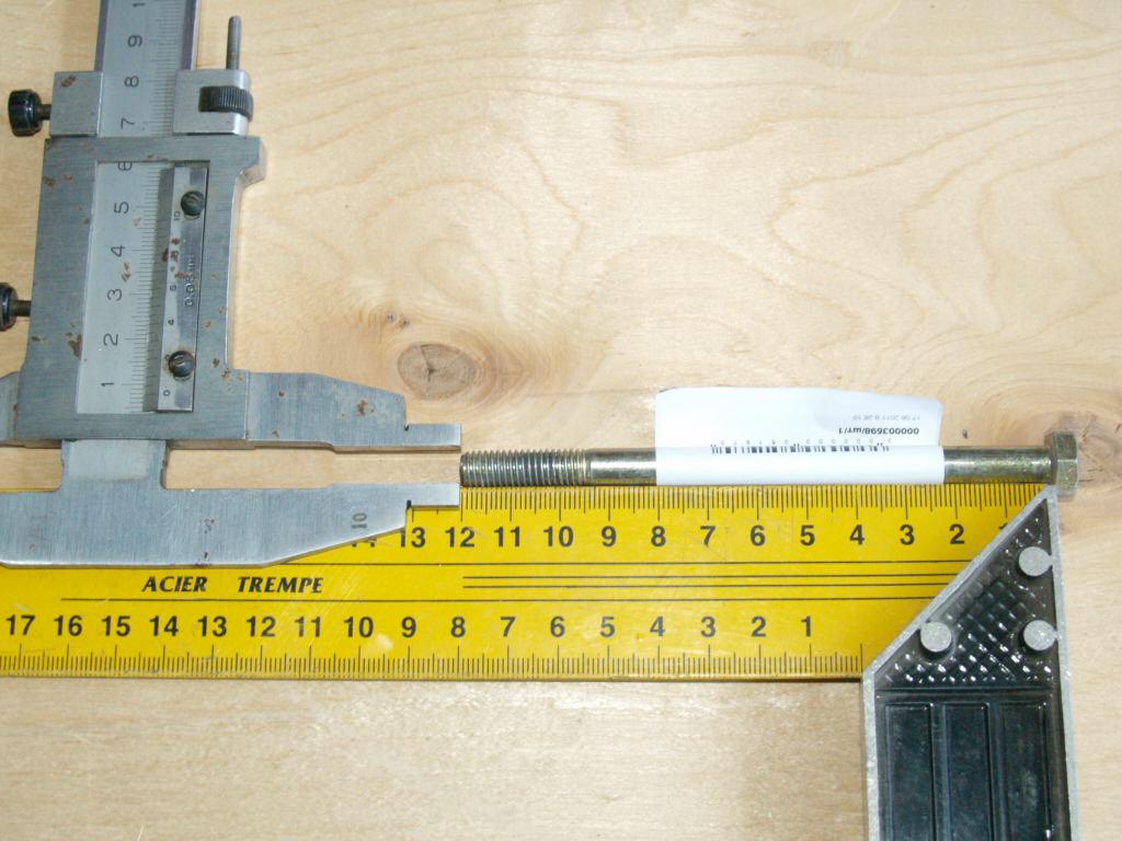 Болт М8х120