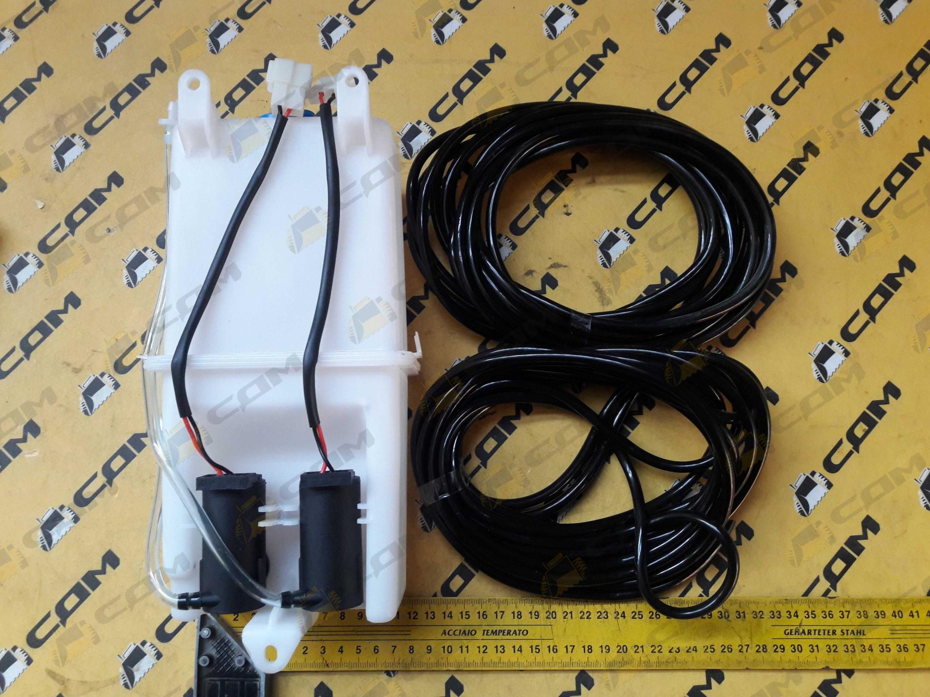 Бачок стеклоомывателя с моторчиками LG855B 60400000574