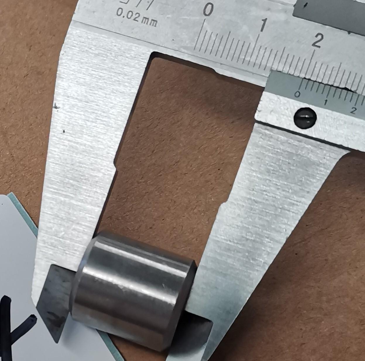 Заглушка в корпус ГМП CDM855
