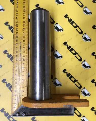 Палец цилиндра подъема стрелы нижний d=50 L=212 LW330F (II).8.4